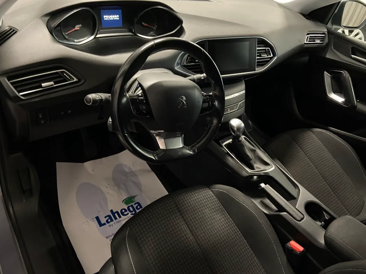Peugeot 308 SW bild 8