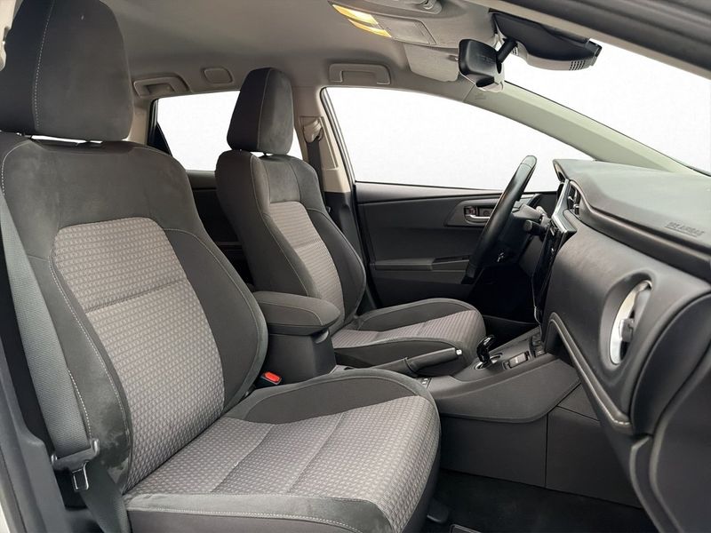 Toyota Auris bild 14