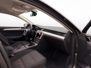 Volkswagen Passat bild 15