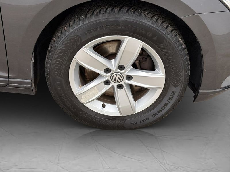 Volkswagen Passat bild 10