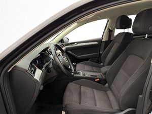 Volkswagen Passat bild 12