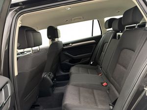 Volkswagen Passat bild 18