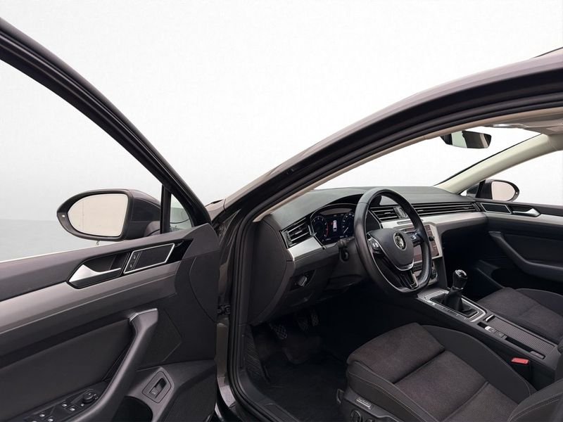Volkswagen Passat bild 11