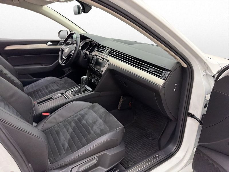 Volkswagen Passat bild 15