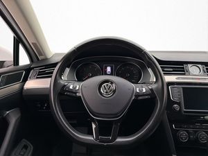 Volkswagen Passat bild 19