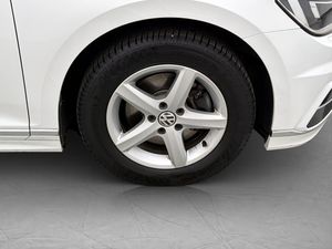 Volkswagen Passat bild 10