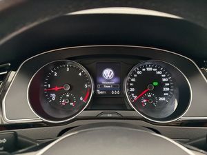 Volkswagen Passat bild 22