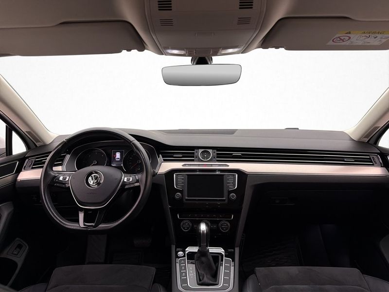 Volkswagen Passat bild 13