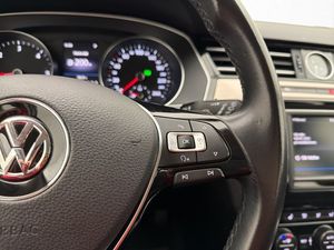 Volkswagen Passat bild 24