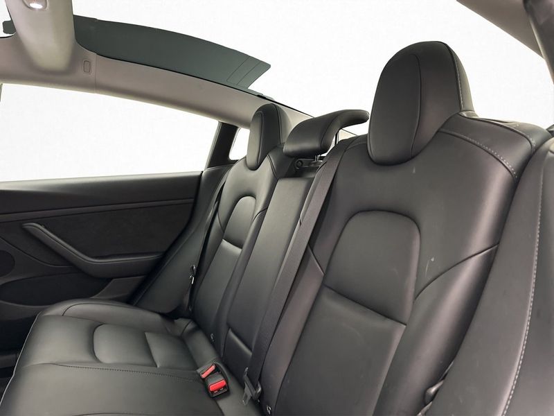 Tesla Model 3 bild 19