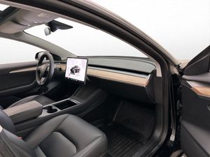 Tesla Model 3 bild 16