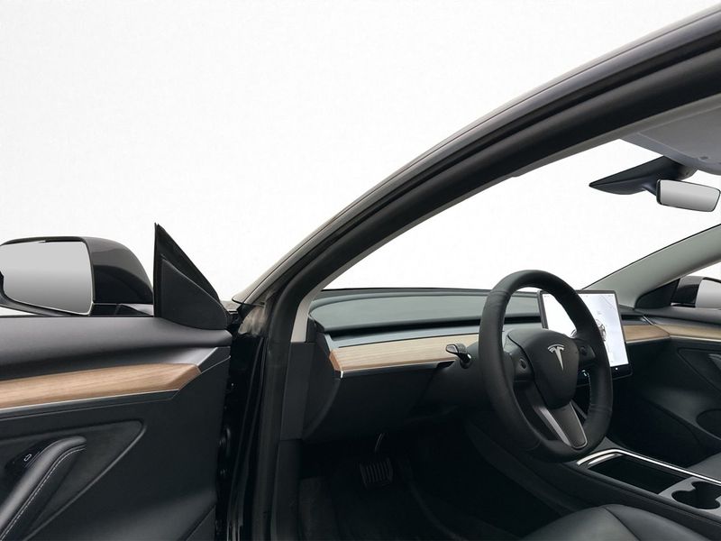 Tesla Model 3 bild 12