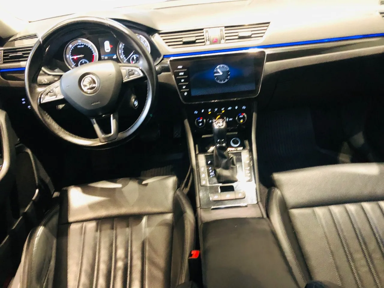 Skoda Superb bild 8
