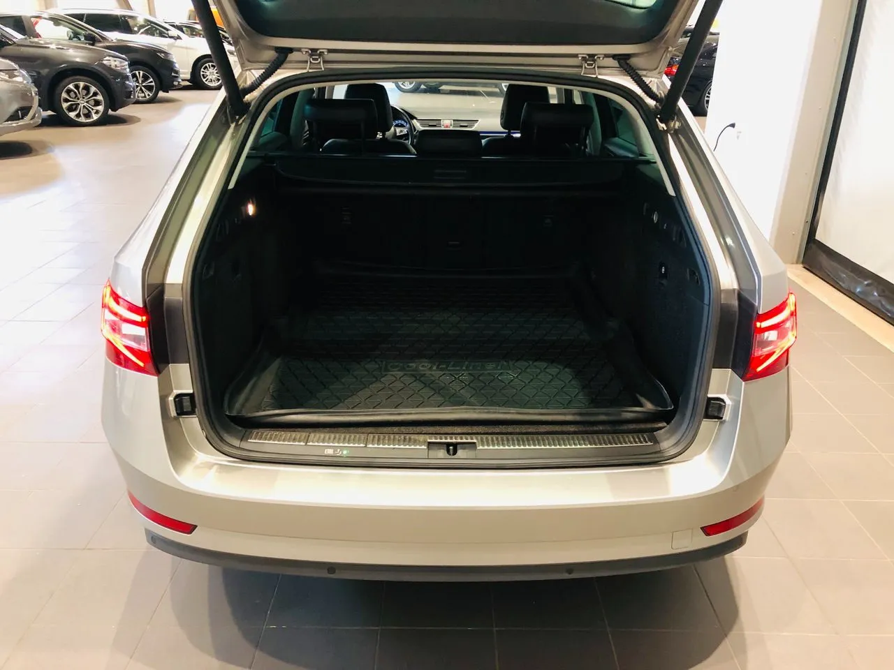 Skoda Superb bild 10