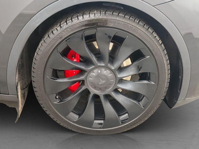 Tesla Model Y bild 37