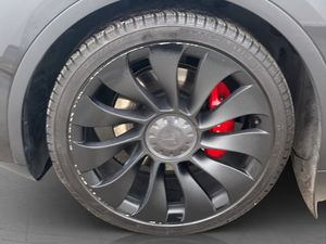 Tesla Model Y bild 34