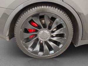 Tesla Model Y bild 36