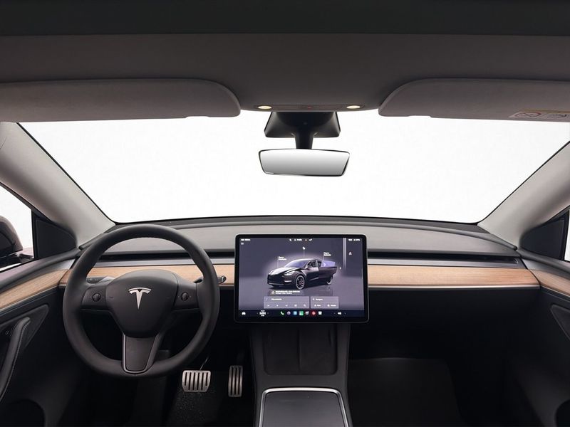 Tesla Model Y bild 15
