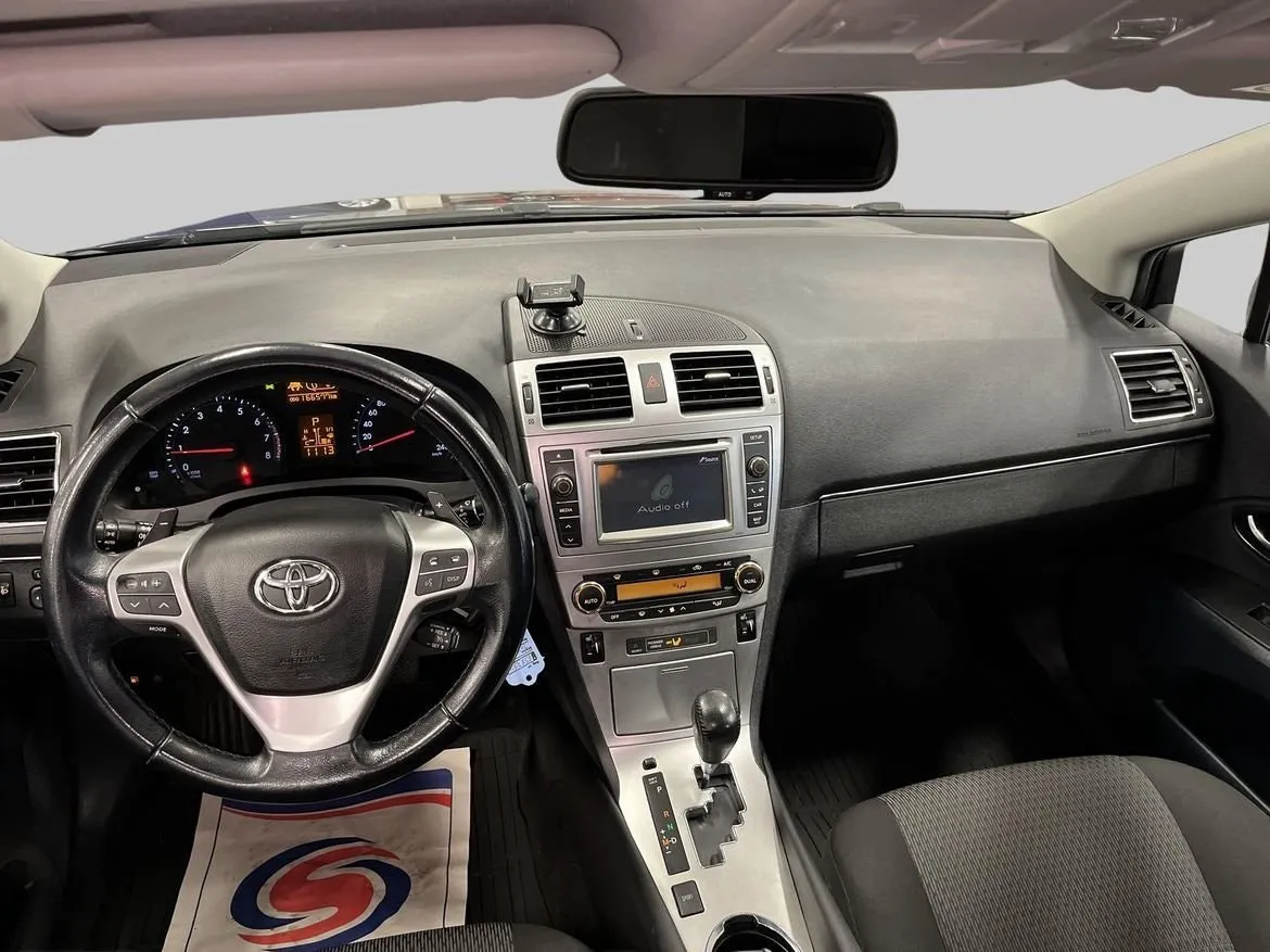Toyota Avensis bild 12