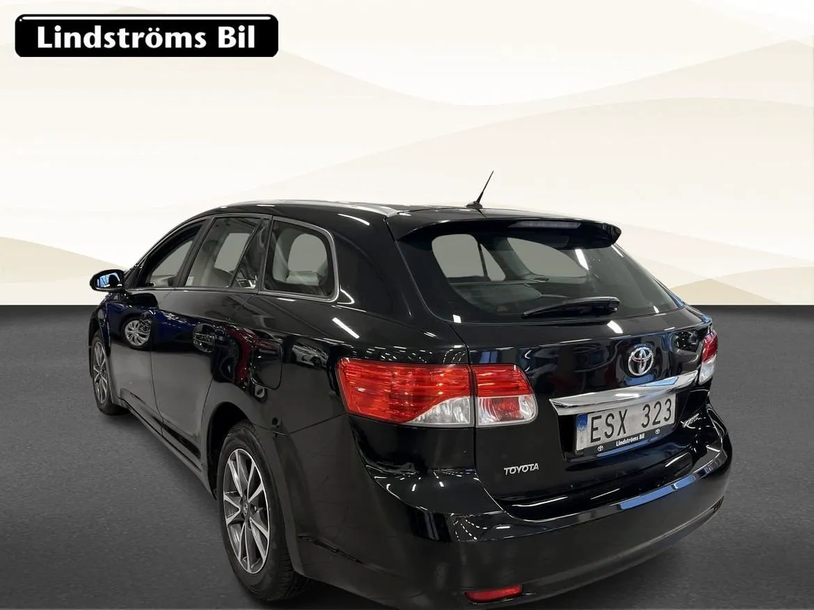 Toyota Avensis bild 4