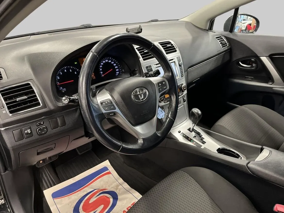 Toyota Avensis bild 14