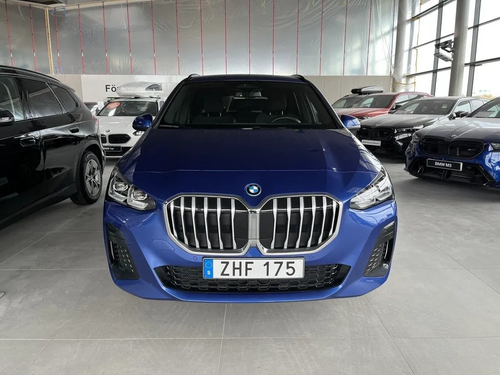 BMW 225 bild 2