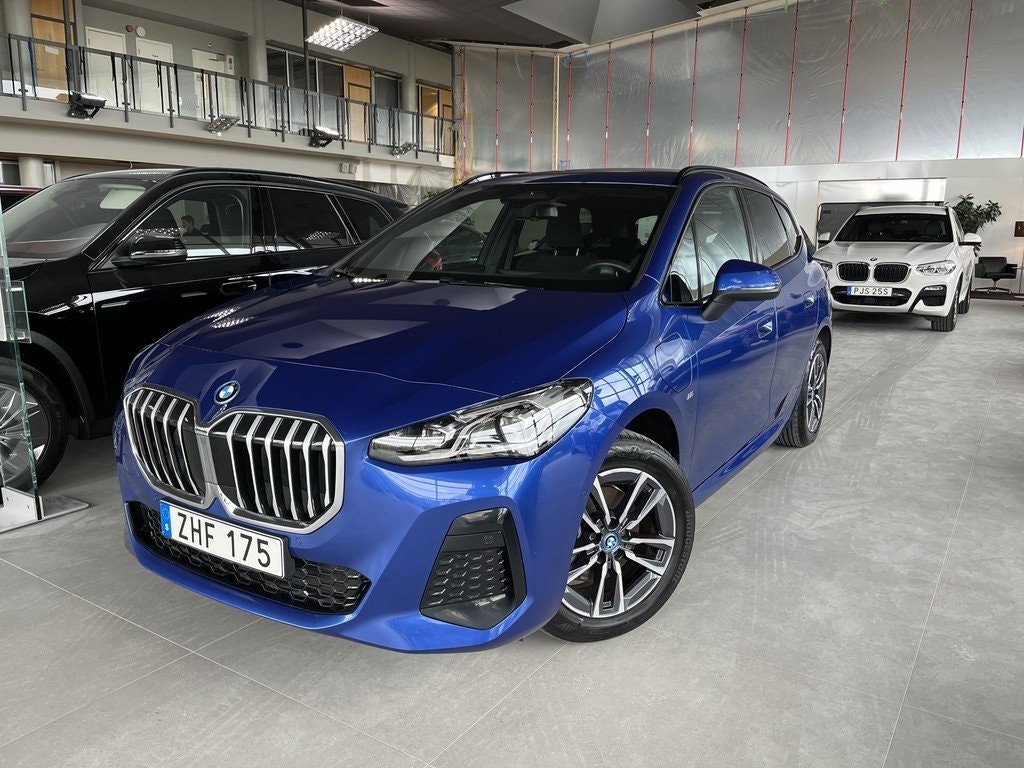 BMW 225