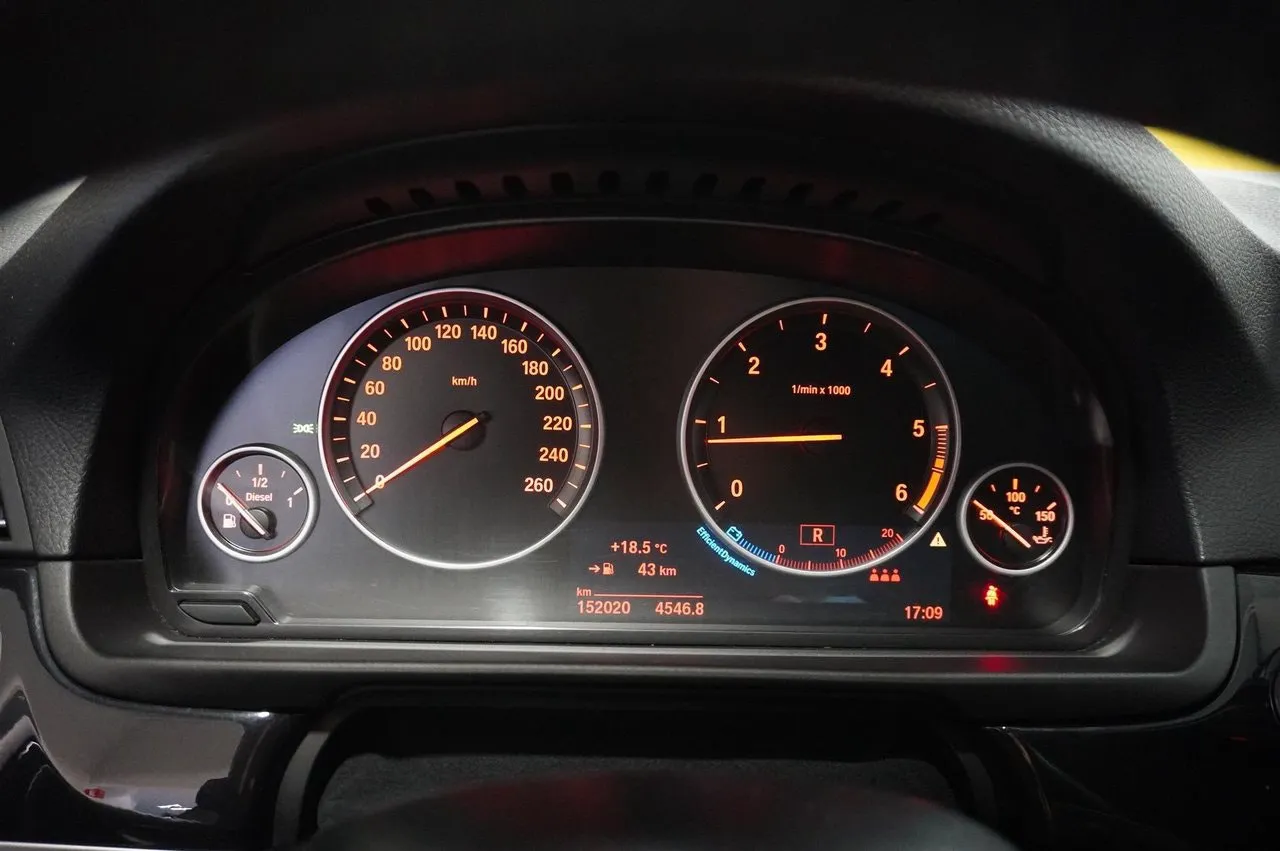 BMW 520 bild 17