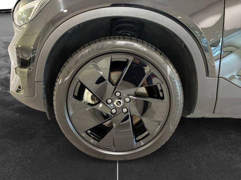 Volvo EX40 bild 7