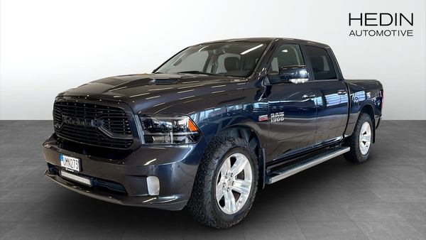 RAM 1500 Dubbelhytt V8 HEMI 4x4 TorqueFlite 395hk - 2018
