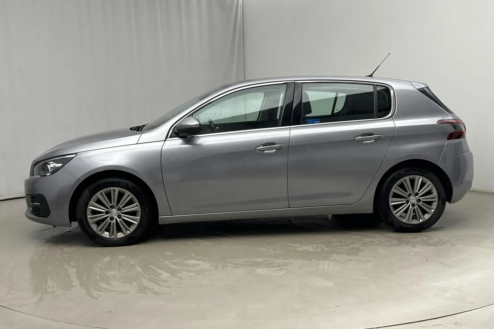 Peugeot 308 bild 2