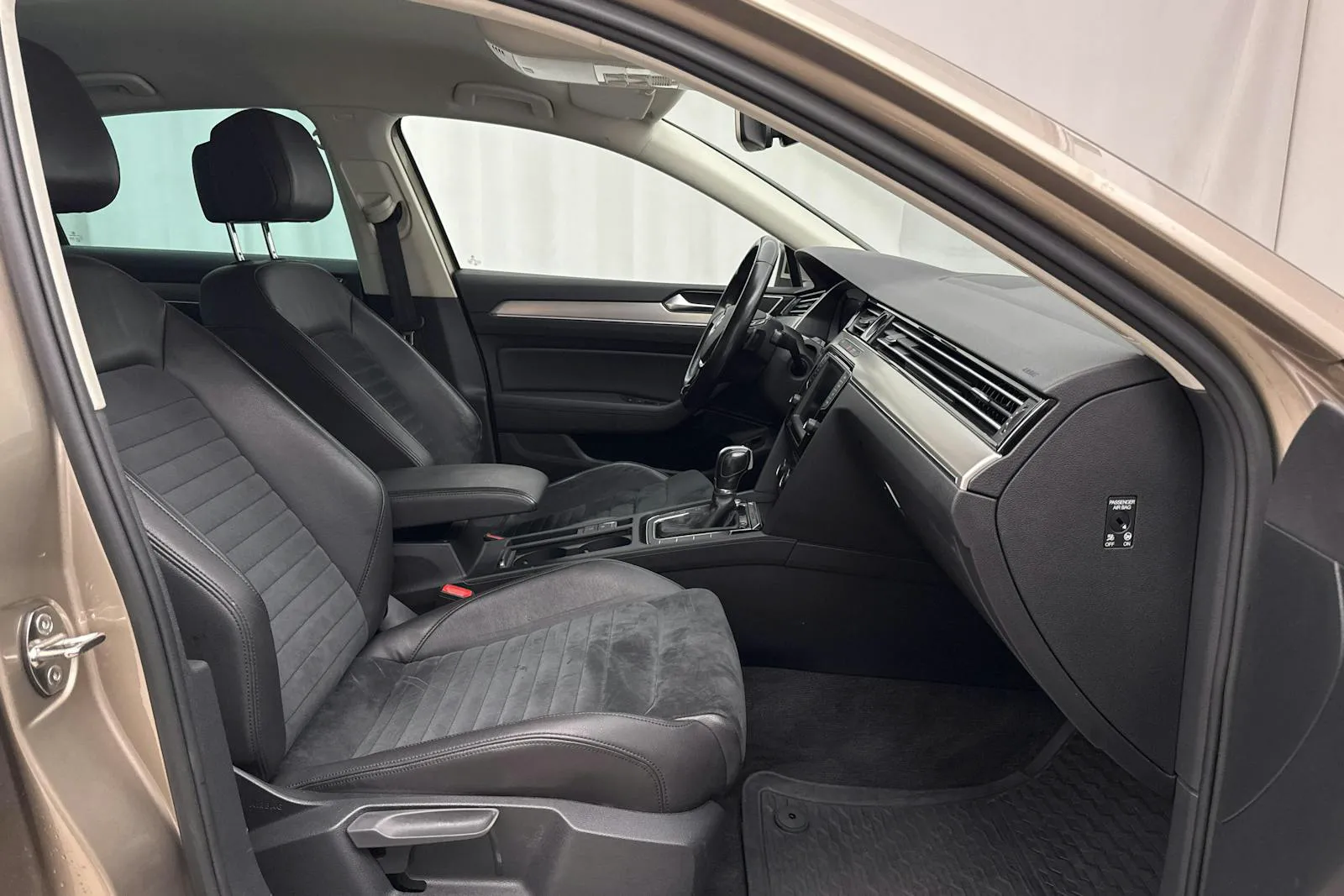 Volkswagen Passat bild 7