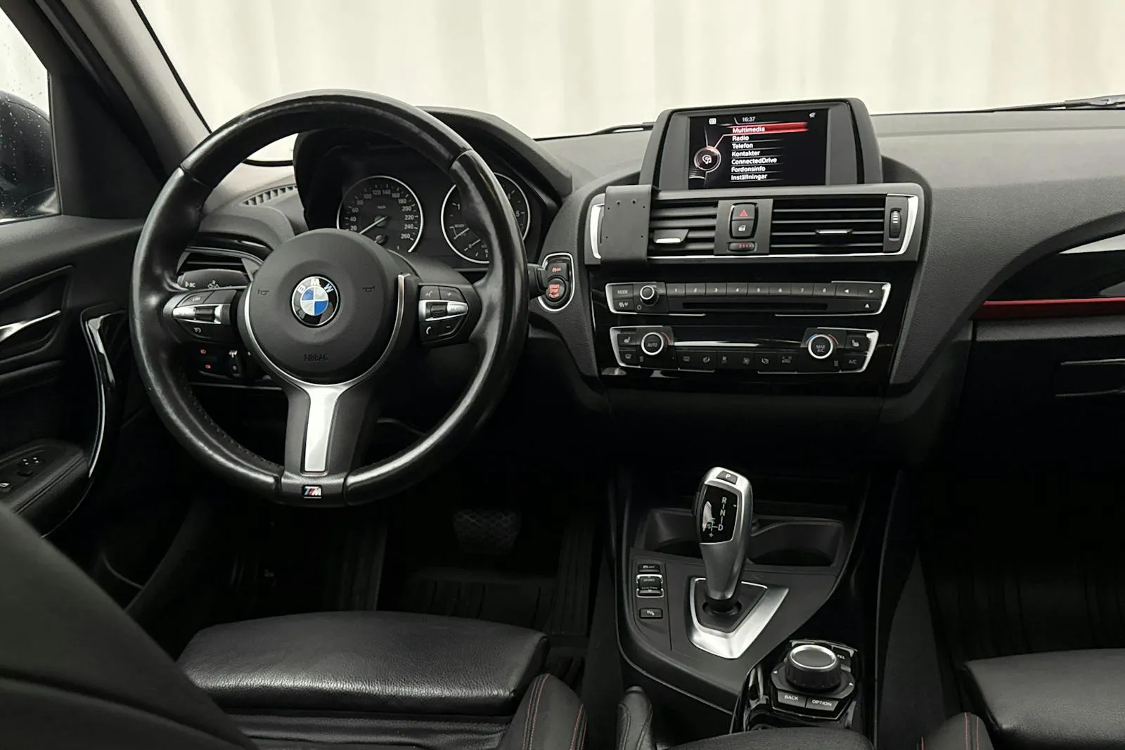 BMW 120 bild 16