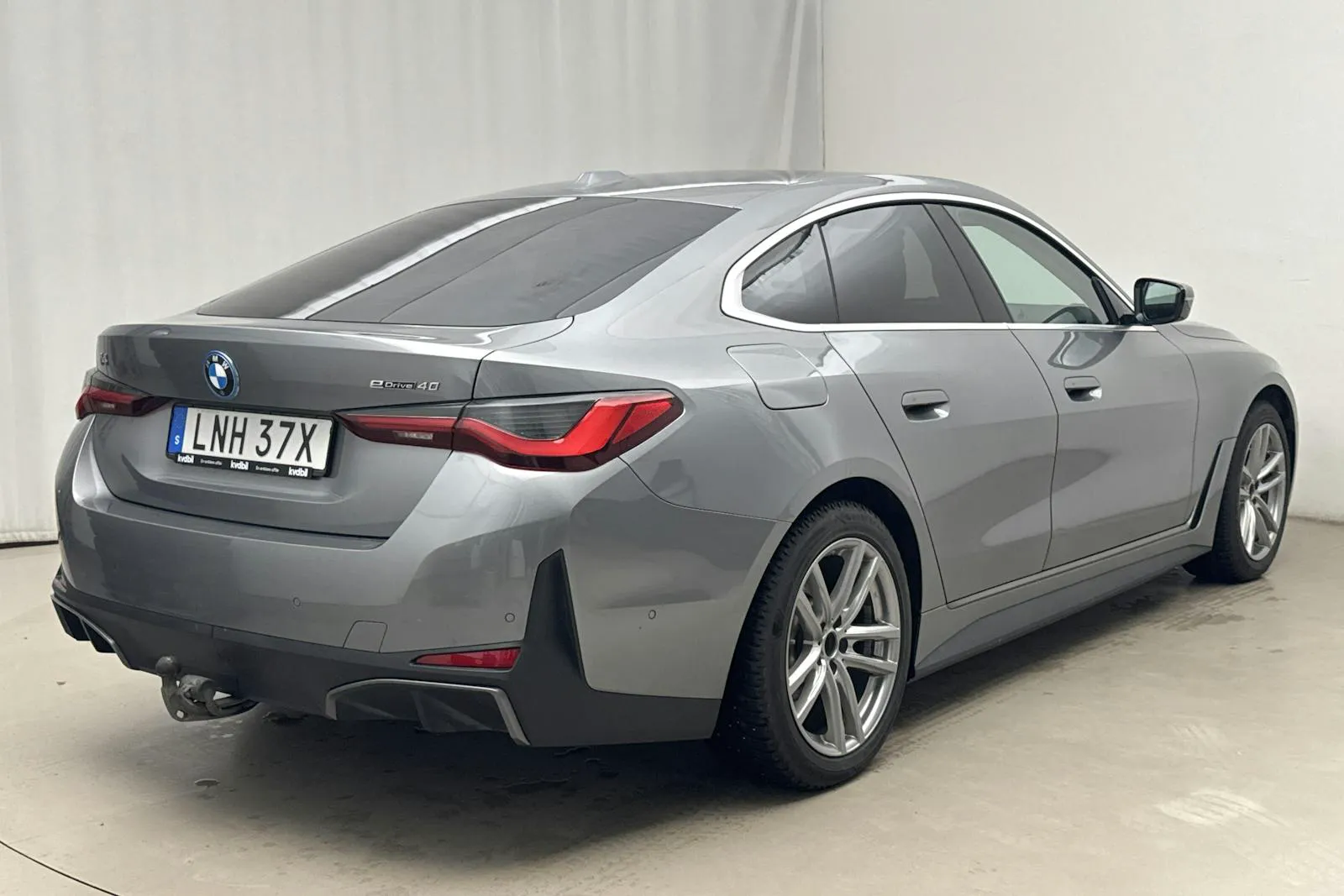 BMW i4 bild 3