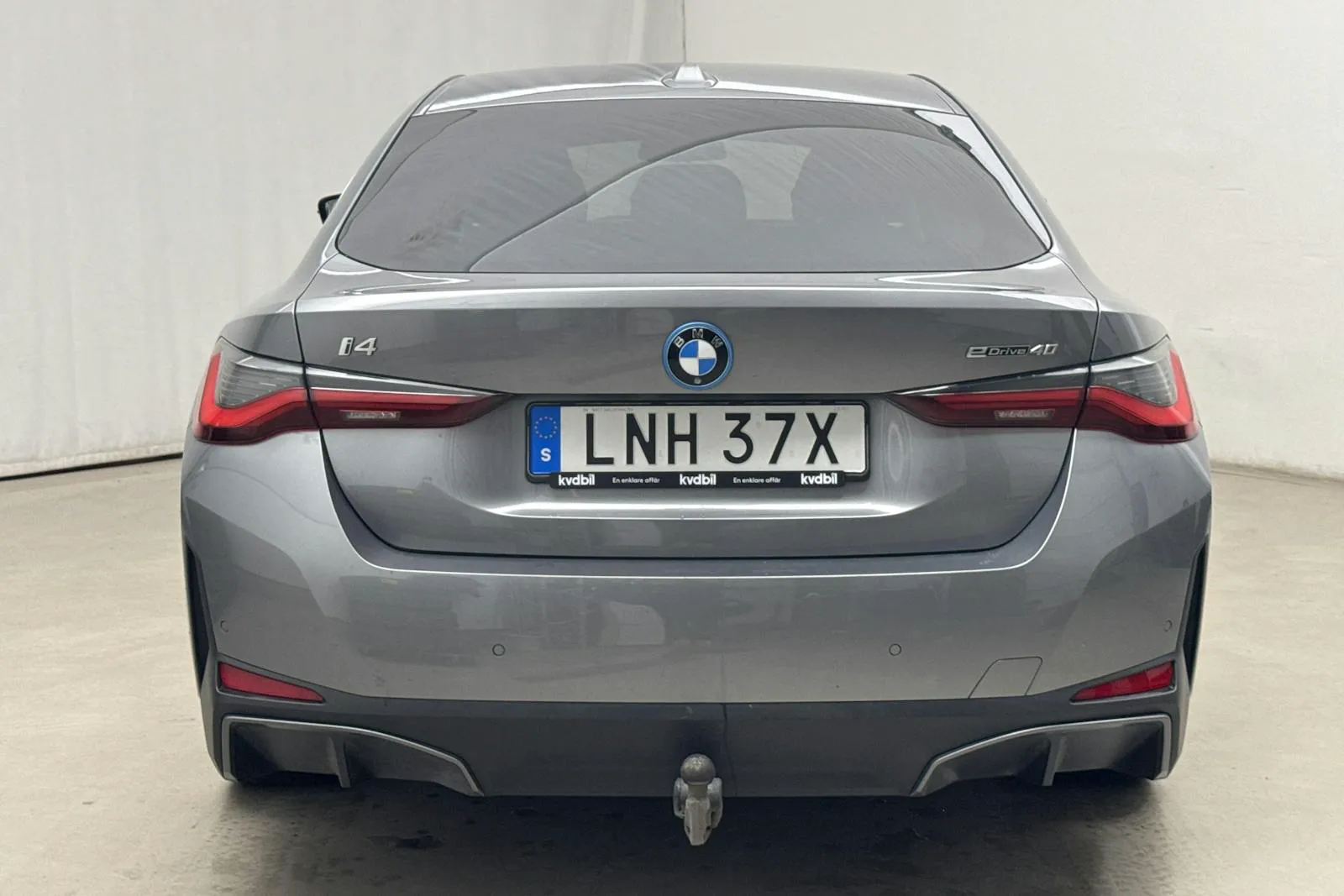 BMW i4 bild 5