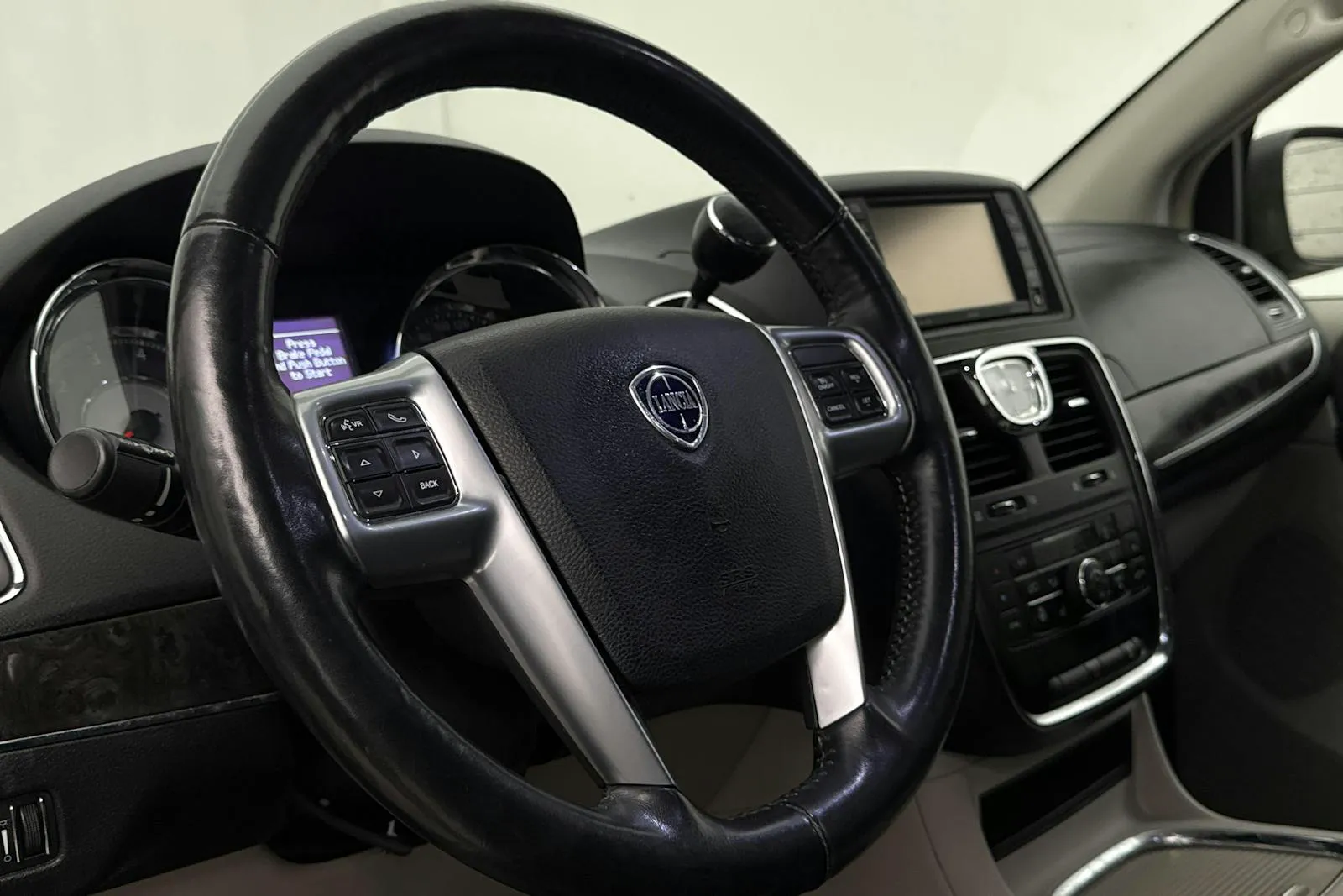 Lancia Voyager bild 16