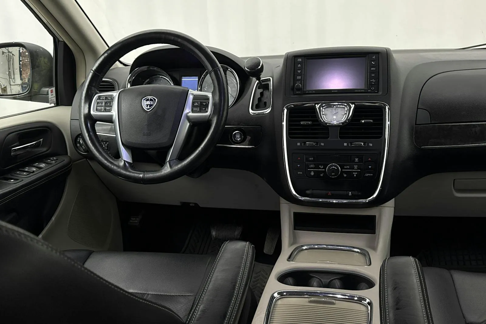 Lancia Voyager bild 17