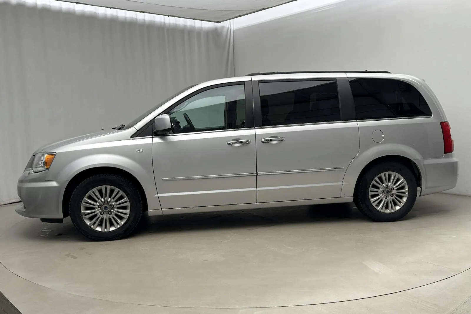 Lancia Voyager bild 2