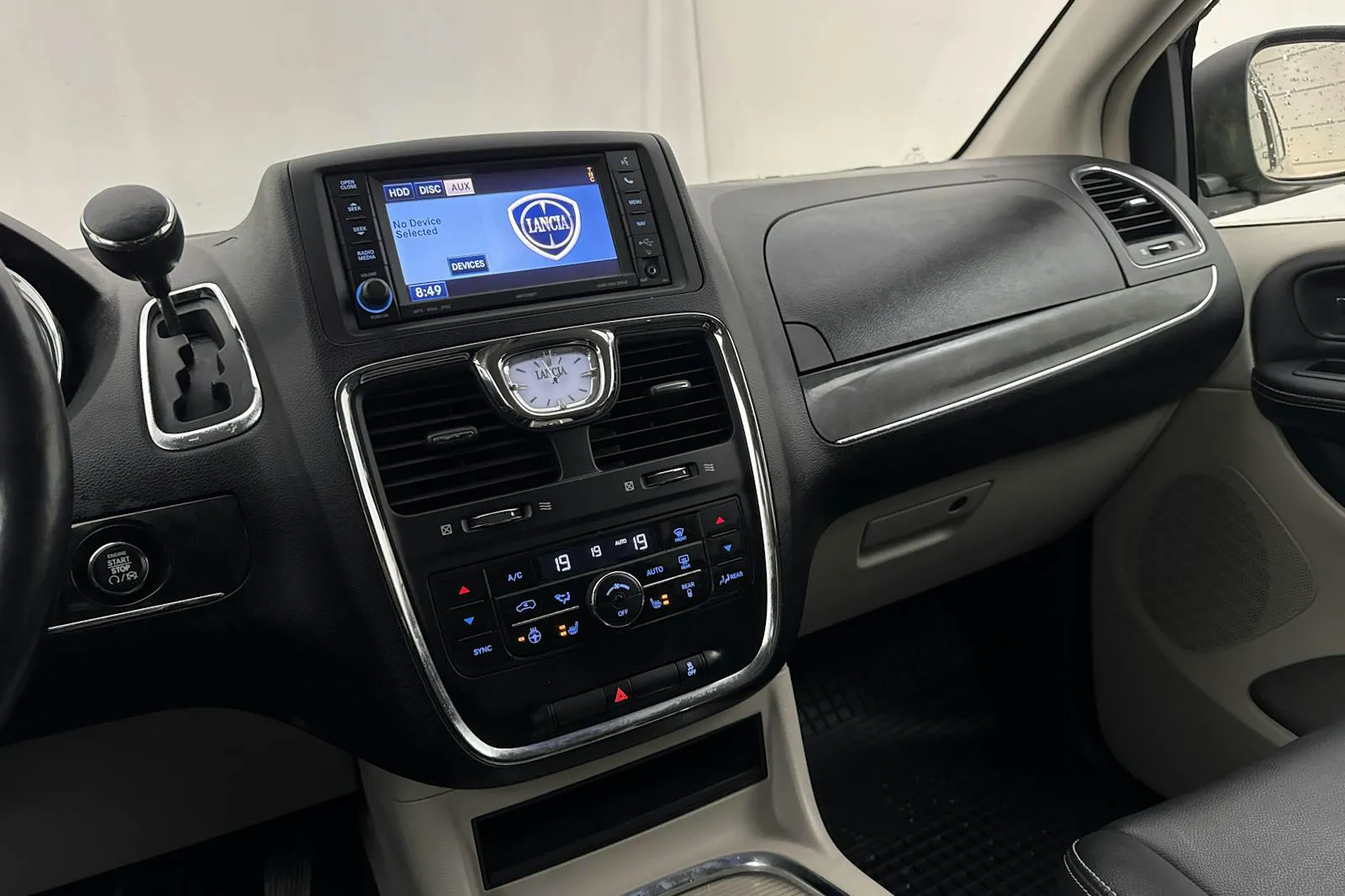 Lancia Voyager bild 15