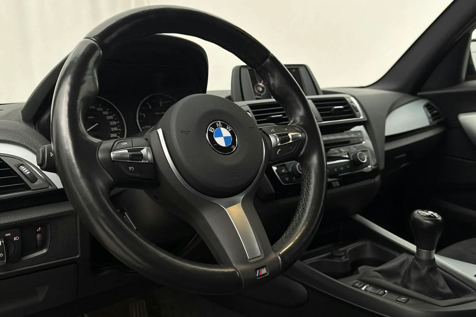 BMW 118 bild 12