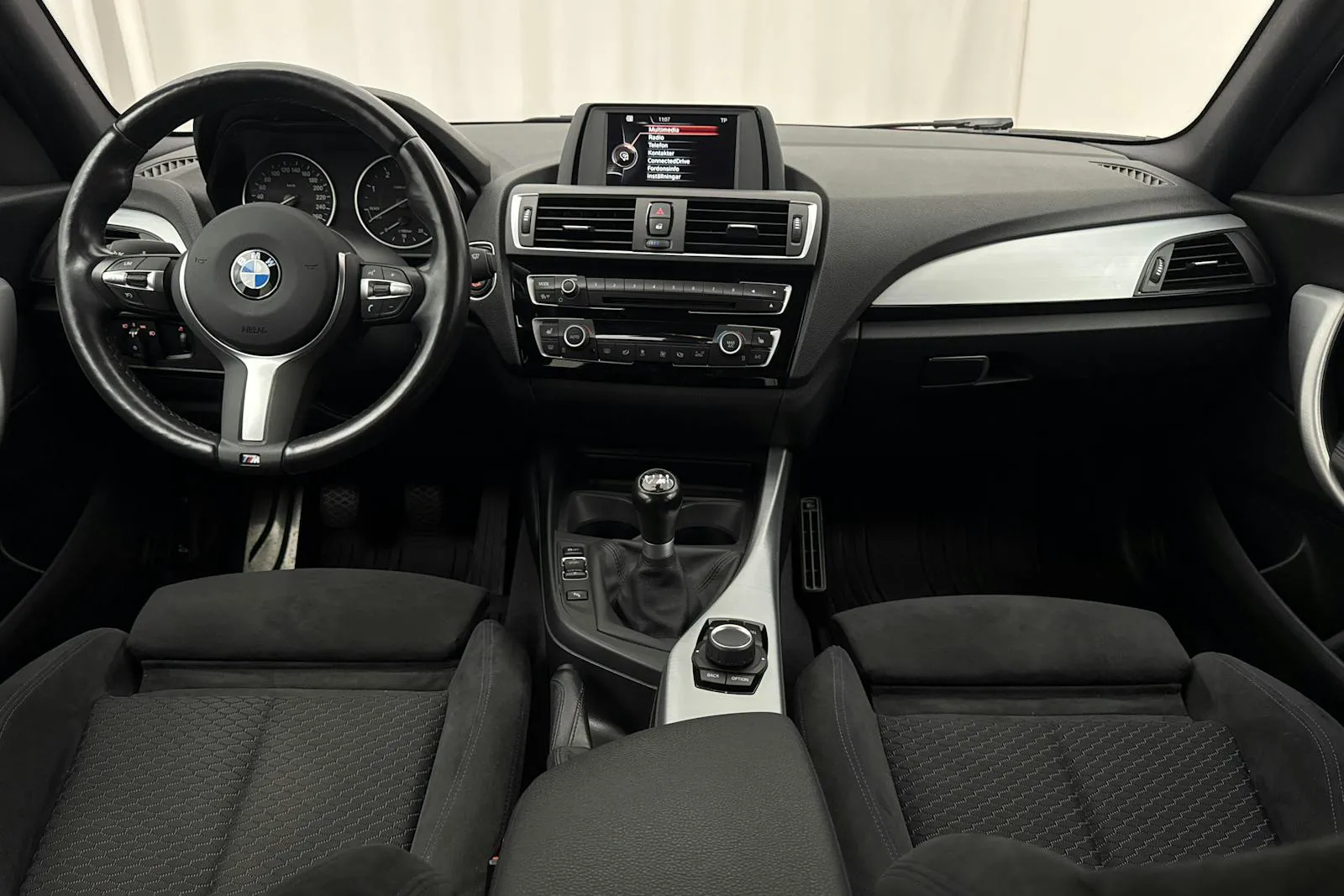 BMW 118 bild 6