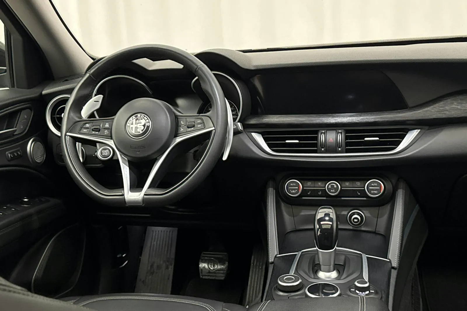 Alfa Romeo Stelvio bild 19