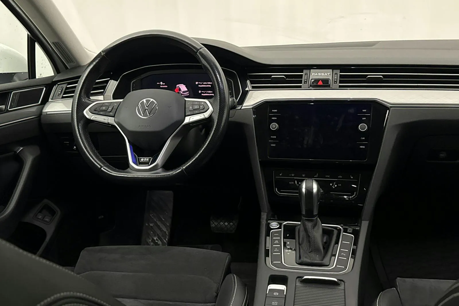 Volkswagen Passat bild 18