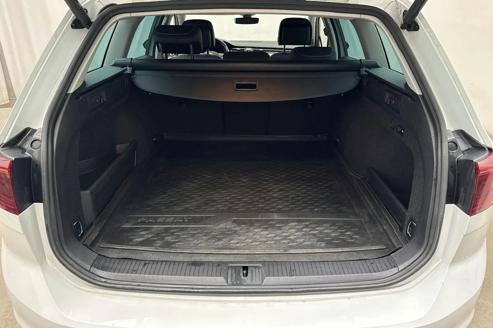 Volkswagen Passat bild 9
