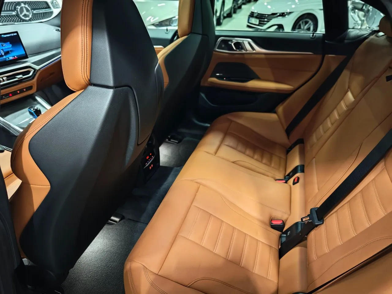 BMW i4 bild 11