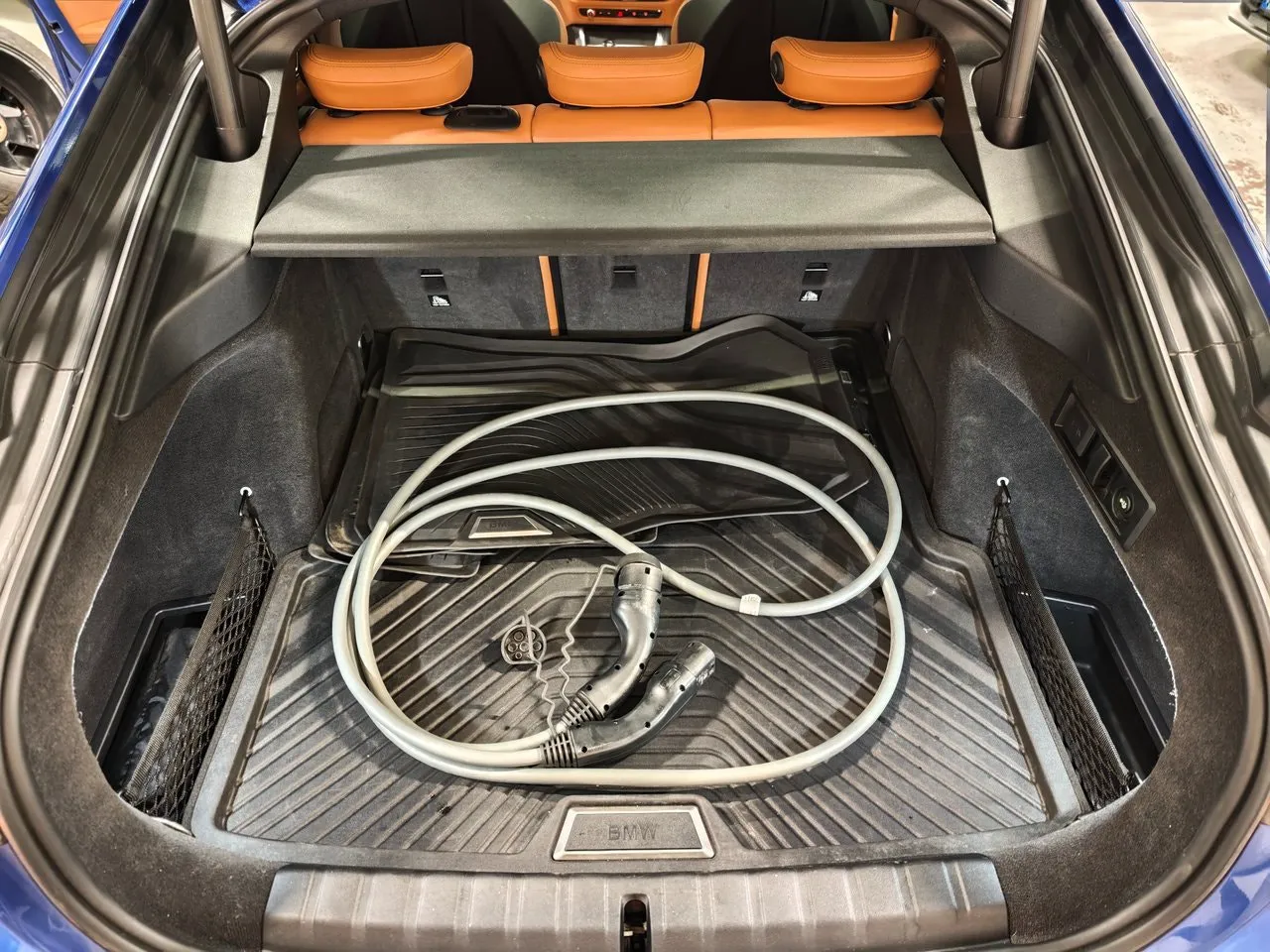 BMW i4 bild 19