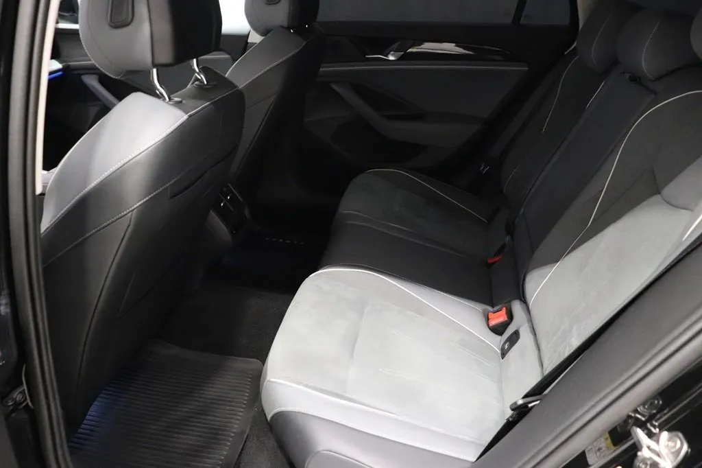 Volkswagen Passat bild 8