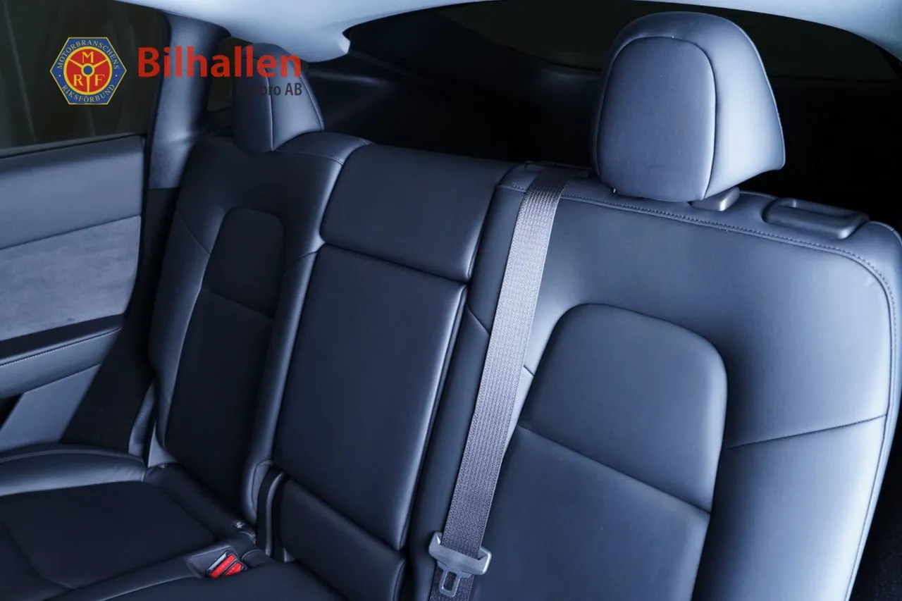 Tesla Model Y bild 23