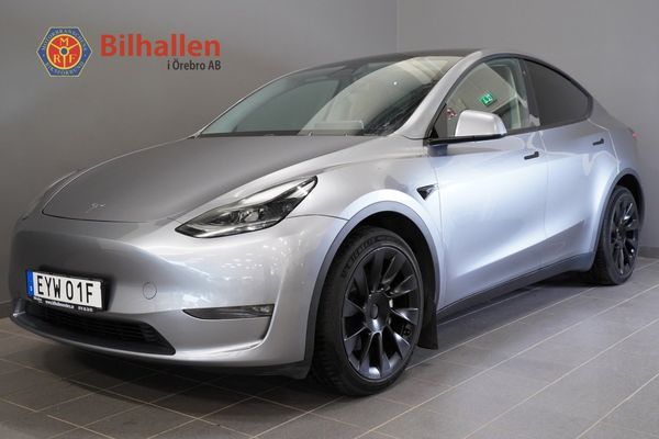 Tesla Model Y Long Range AWD Kamera Pano Värmare Drag Turbinfälgar 20 - 2023
