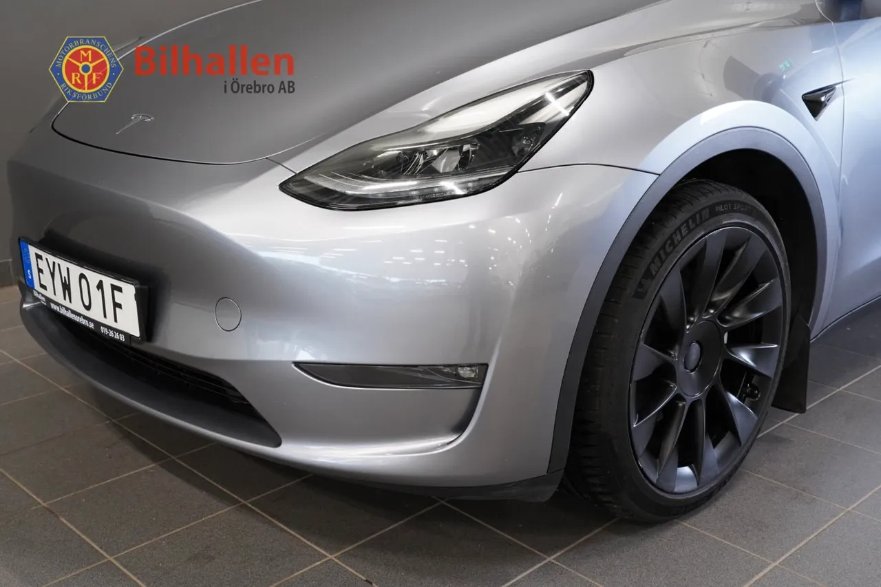 Tesla Model Y bild 2